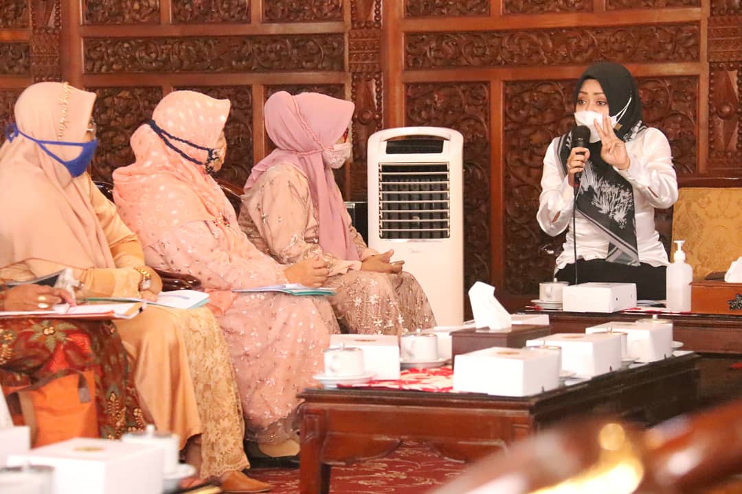 PC Muslimat Mojokerto Sambangi Bupati Ikfina