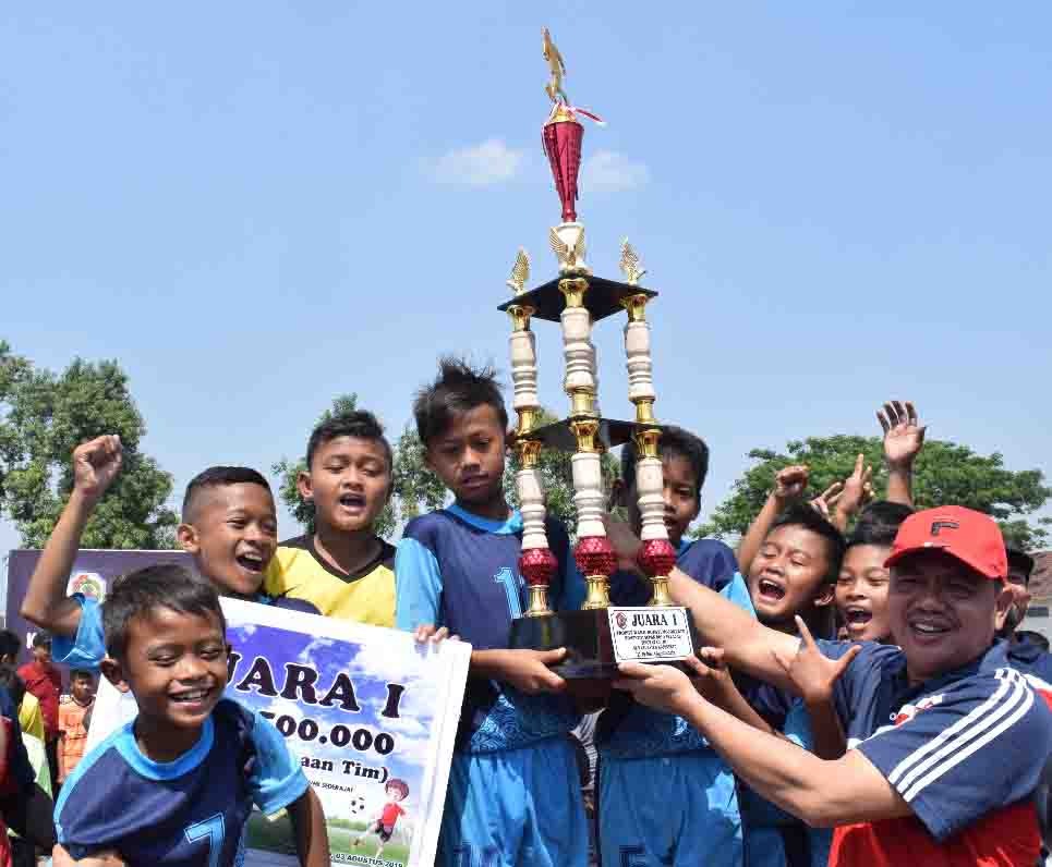 Wabup Mojokerto Hadiri Final Turnamen Sepak Bola Tingkat Pelajar SD/MI