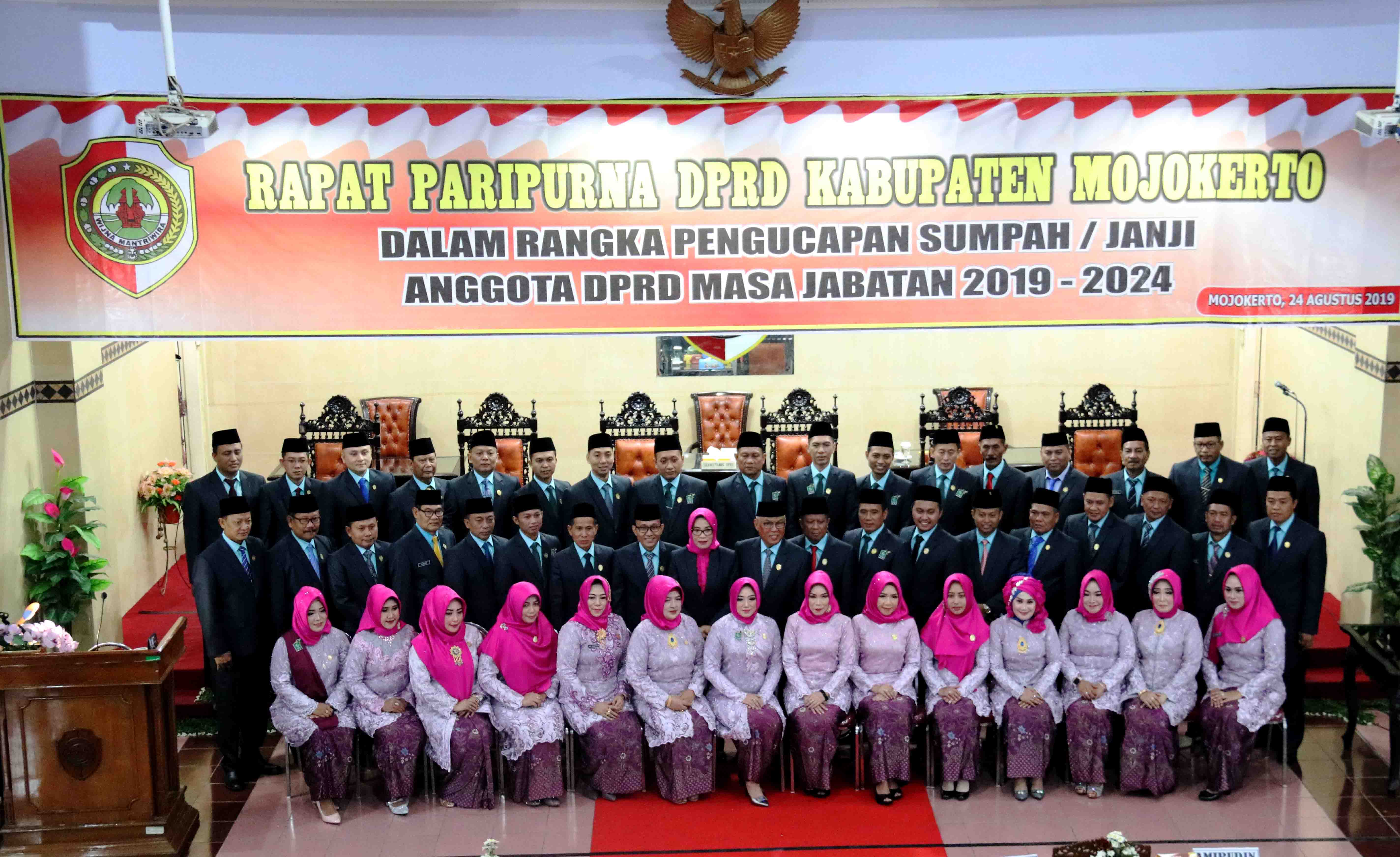 50 Anggota DPRD Kabupaten Mojokerto 2019-2024 Resmi Dilantik