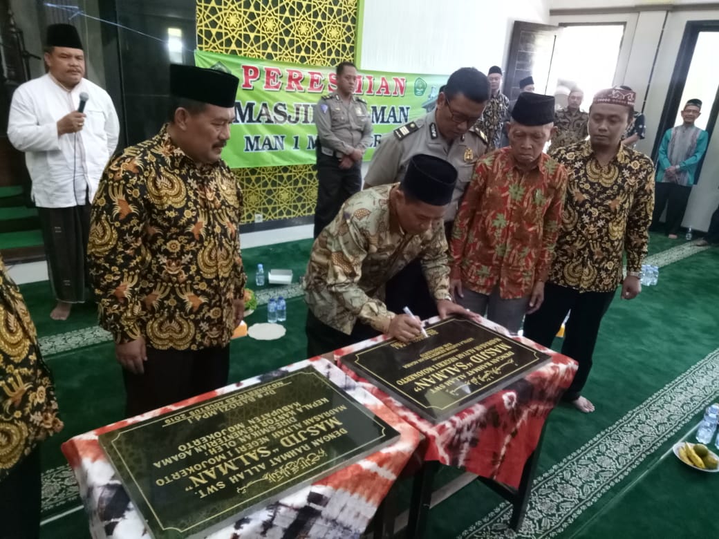 Kemenag Kabupaten Mojokerto Resmikan Masjid Salman MAN 1 Mojokerto