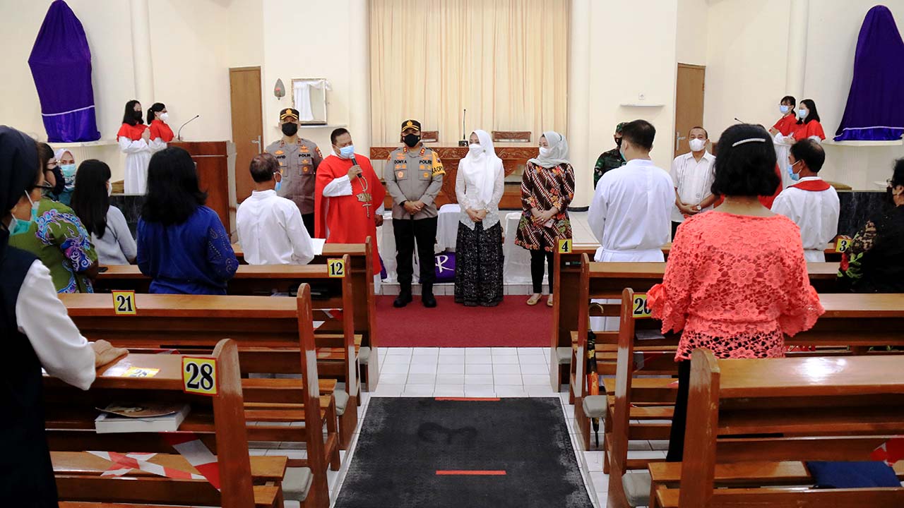 Bupati dan Forkopimda Mojokerto Pastikan Umat Nasrani Beribadah dengan Aman di Hari Paskah