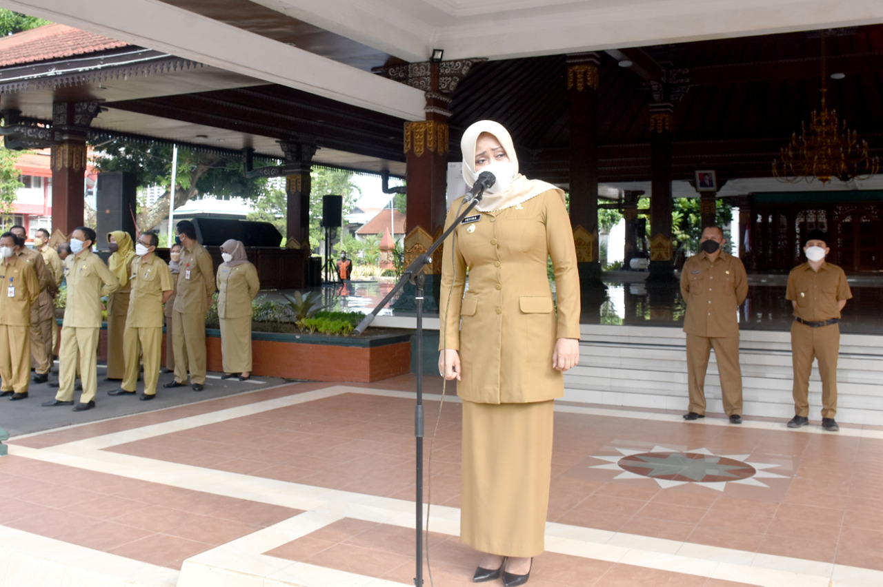 Bupati Mojokerto Tekankan ASN Pemkab Mojokerto Wajib 'Berakhlak' dan 'Bangga Melayani Bangsa'