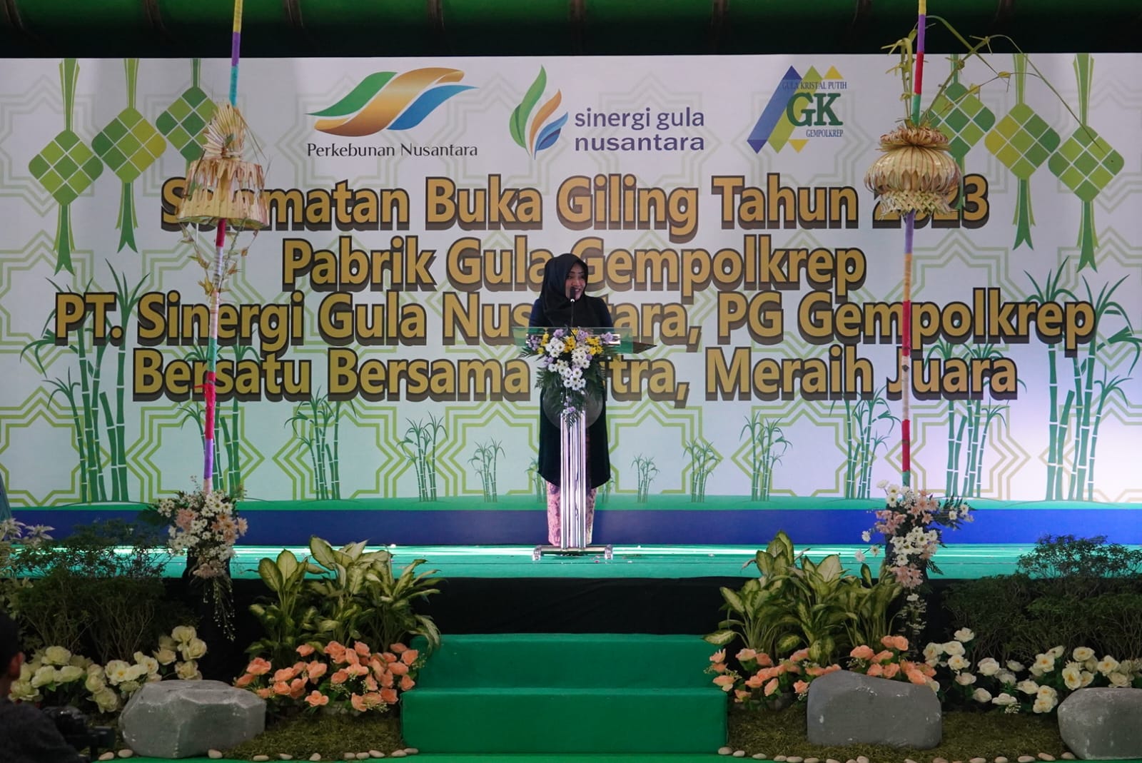 PG Gempolkrep Gelar Selamatan Buka Giling, Bupati Ikfina Harap Dapat Membawa Kesejahteraan Bagi Petani Tebu Bumi Majapahit.  