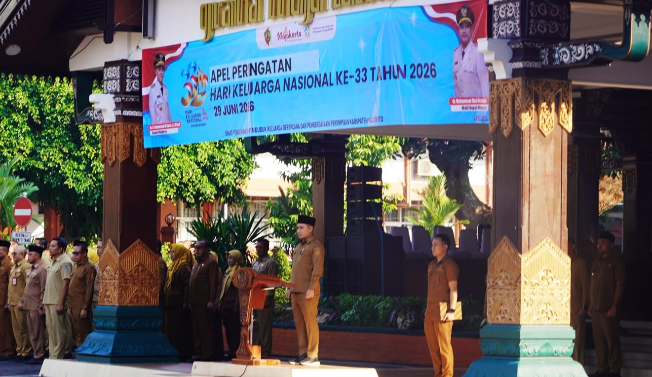 Apel Peringatan Hari Keluarga Nasional yang ke-33, Bupati Mojokerto Sampaikan Amanat Menteri BKKBN RI