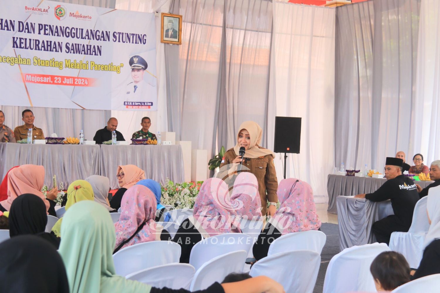 Bupati Ikfina Beri Edukasi Pencegahan dan Penanggulangan Stunting Kepada Ibu-ibu Kelurahan Sawahan