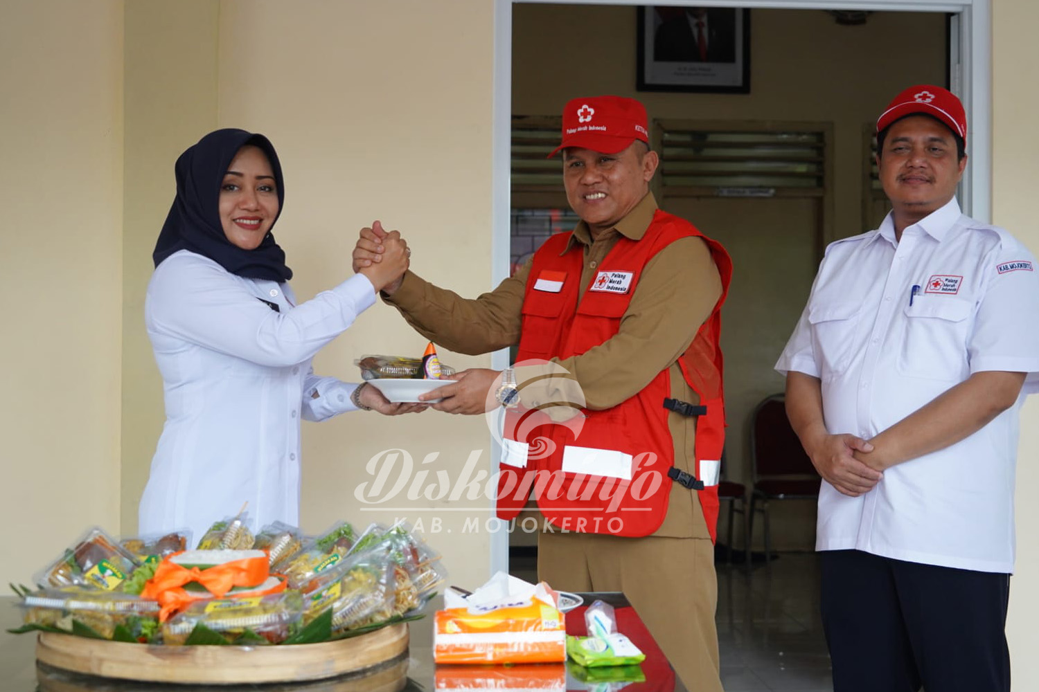 Hadiri Syukuran Renovasi Markas PMI, Bupati Ikfina Harap PMI Dapat Tingkatkan Pelayanan Kepada Masyarakat