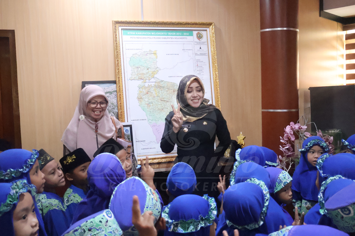 Kenalkan Profesi Kepala Daerah, Giliran RA Trowulan Keliling Kantor Bupati Mojokerto