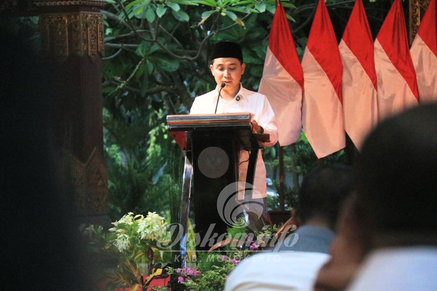 Lantik Pengurus Kadin Kabupaten Mojokerto, Ini Harapan Bupati Al Barra