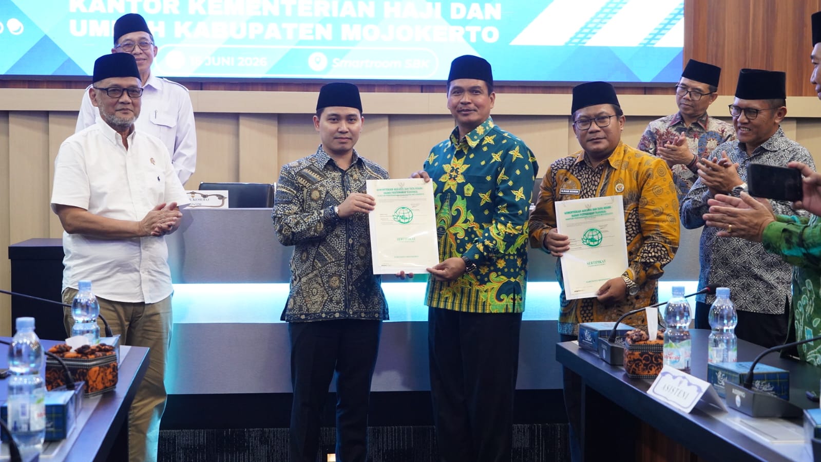 Pemkab Mojokerto Hibahkan Aset Daerah kepada Kemenag dan Kementerian Haji untuk Perkuat Pelayanan Masyarakat