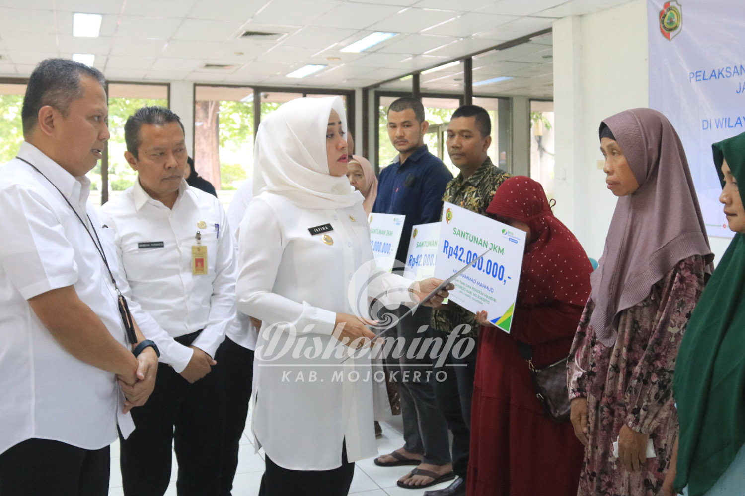 Perlindungan Sosial Ketenagakerjaan, Pemkab Mojokerto Gelontorkan Rp 392 Juta Untuk Santunan Program JKM-JKK