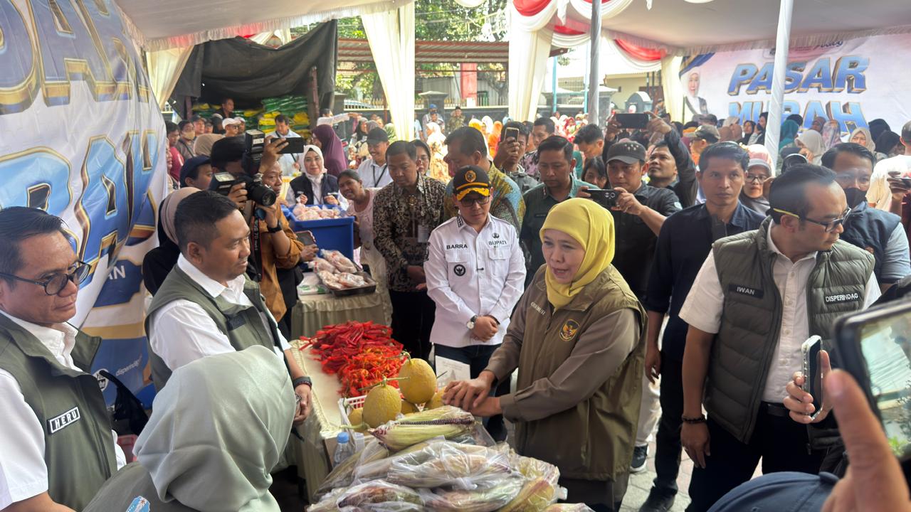 Tekan Harga dan Jaga Daya Beli, Pasar Murah Pemprov Jatim Hadir di Desa Lengkong Mojoanyar