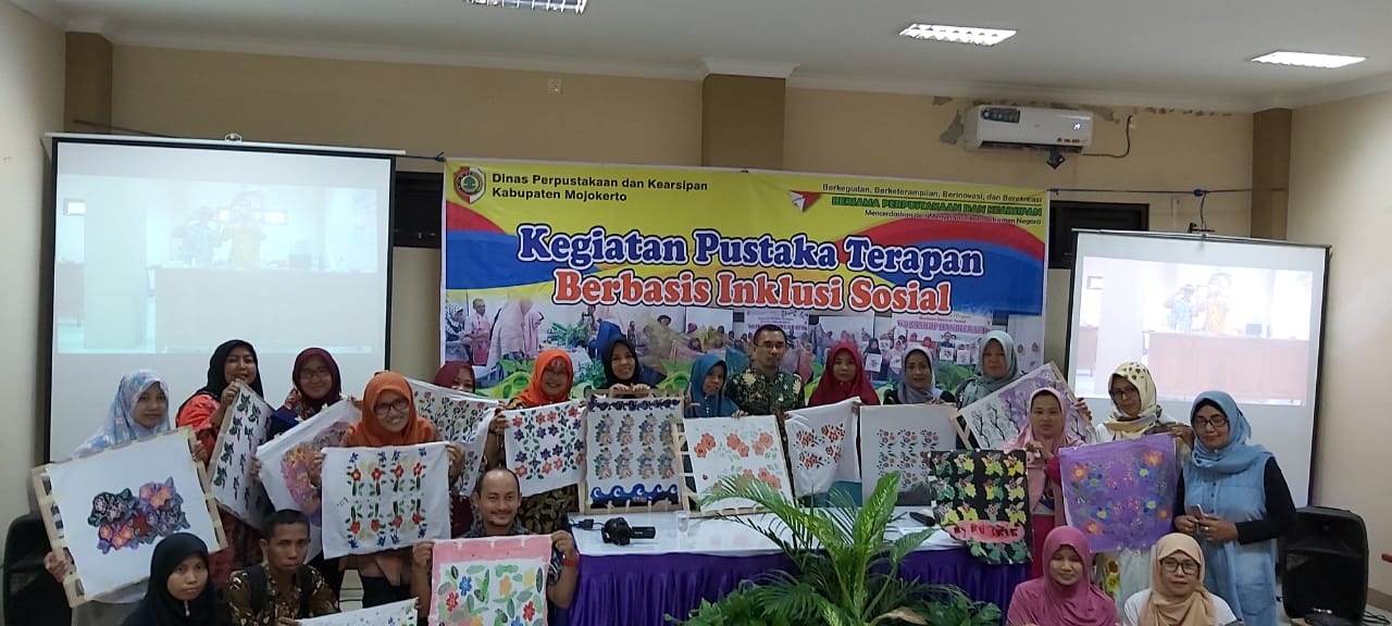 Hasil Karya Peserta Pustaka Terapan Berbasis Inklusi Sosial Batik Malam Dingin